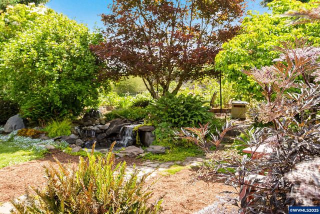 3904 Viewcrest Rd S, Salem, OR 97302