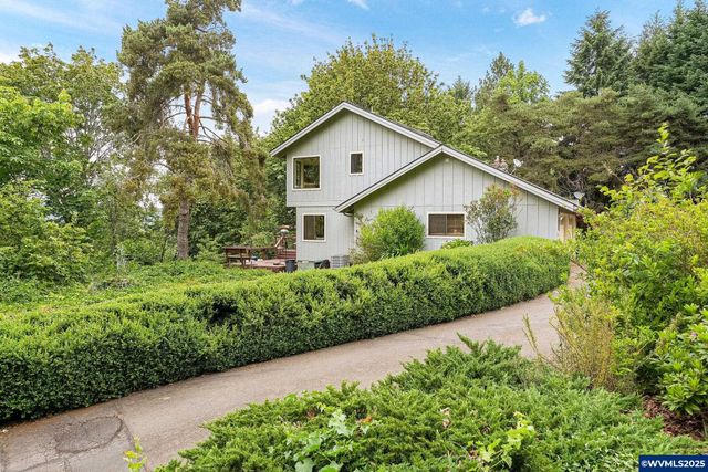 3904 Viewcrest Rd S, Salem, OR 97302