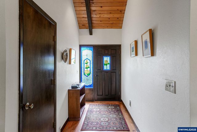 3904 Viewcrest Rd S, Salem, OR 97302
