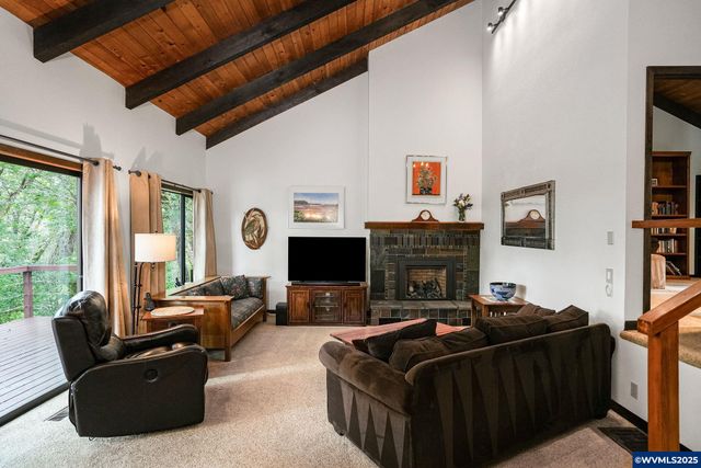 3904 Viewcrest Rd S, Salem, OR 97302