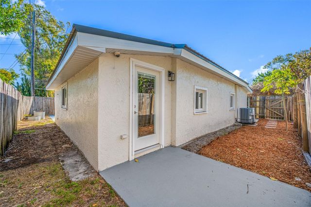 1745 11TH AVENUE N, St Petersburg, FL 33713