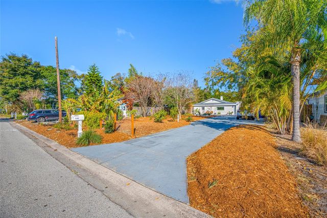 1745 11TH AVENUE N, St Petersburg, FL 33713