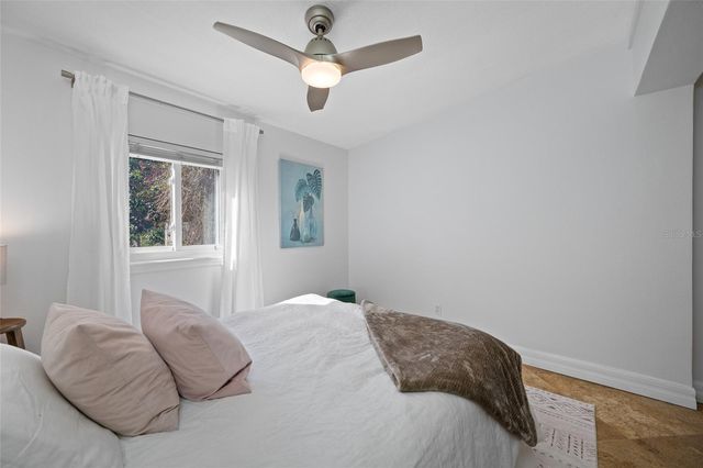 1745 11TH AVENUE N, St Petersburg, FL 33713