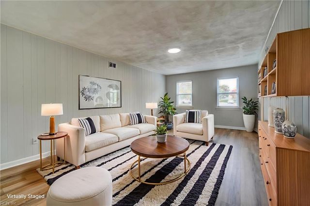 828 Timberlake DR, Virginia Beach, VA 23464