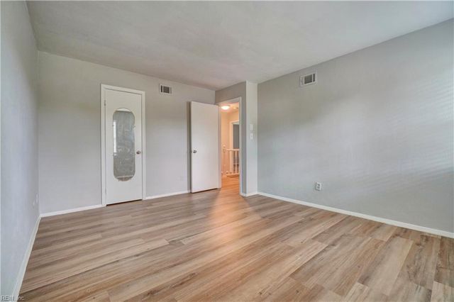 828 Timberlake DR, Virginia Beach, VA 23464