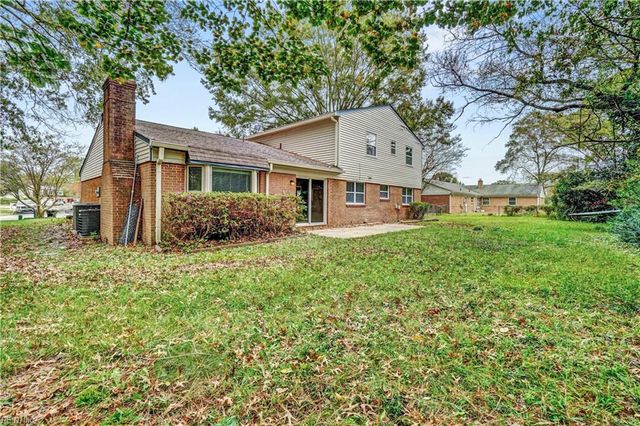 828 Timberlake DR, Virginia Beach, VA 23464