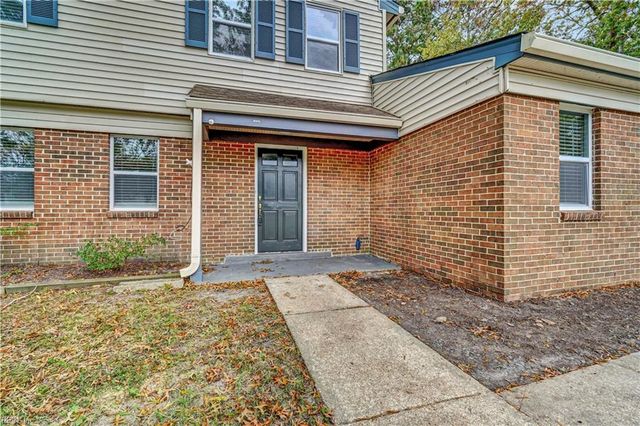 828 Timberlake DR, Virginia Beach, VA 23464