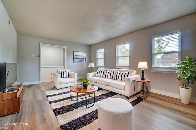 828 Timberlake DR, Virginia Beach, VA 23464