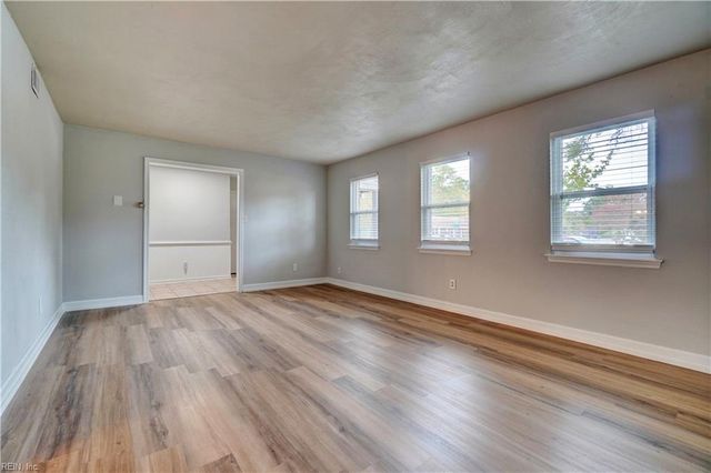 828 Timberlake DR, Virginia Beach, VA 23464