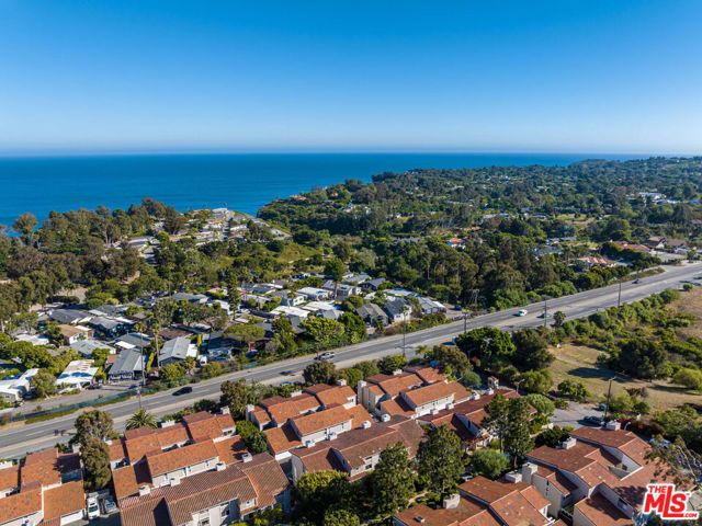 28374 Rey De Copas Lane, Malibu, CA 90265