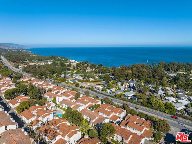 28374 Rey De Copas Lane, Malibu, CA 90265