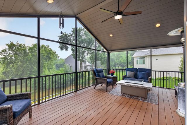 8939 Heatherton Ridge Drive, Savage, MN 55378