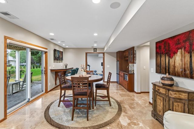 8939 Heatherton Ridge Drive, Savage, MN 55378
