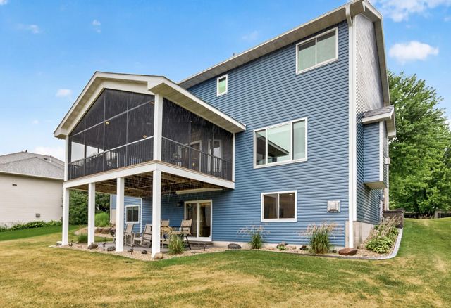 8939 Heatherton Ridge Drive, Savage, MN 55378