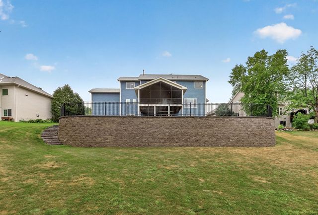 8939 Heatherton Ridge Drive, Savage, MN 55378