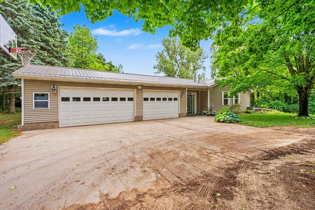 2430 W Woodrow Road, Shelby Twp, MI 49455