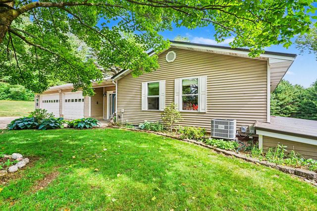 2430 W Woodrow Road, Shelby Twp, MI 49455