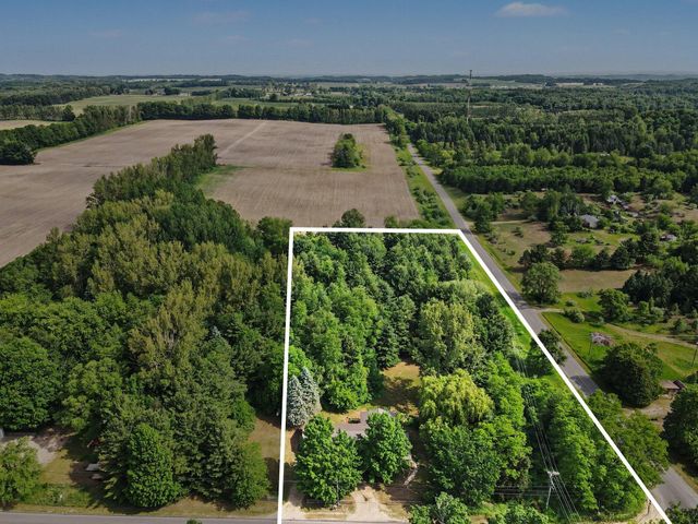 2430 W Woodrow Road, Shelby Twp, MI 49455