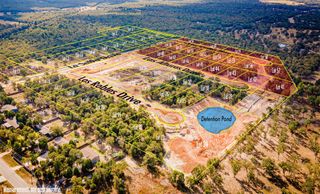 312 La Selva DR, Elgin, TX 78621