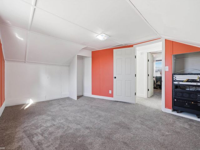 85 E Kalama Avenue, Madison Heights, MI 48071