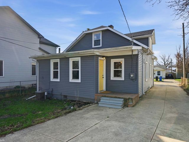 85 E Kalama Avenue, Madison Heights, MI 48071