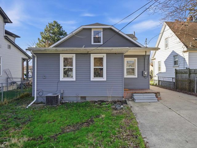 85 E Kalama Avenue, Madison Heights, MI 48071