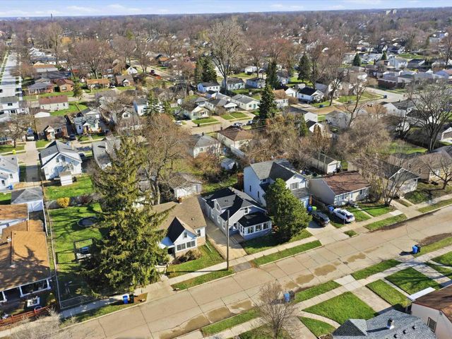 85 E Kalama Avenue, Madison Heights, MI 48071