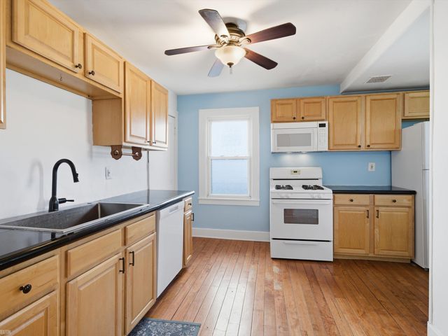 85 E Kalama Avenue, Madison Heights, MI 48071