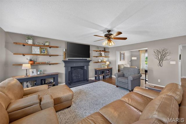 292 England Drive, O'fallon, MO 63366