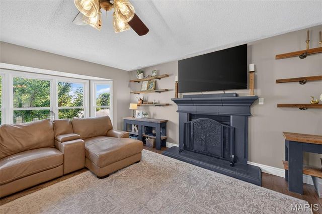 292 England Drive, O'fallon, MO 63366