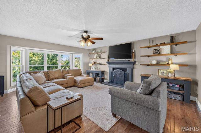 292 England Drive, O'fallon, MO 63366