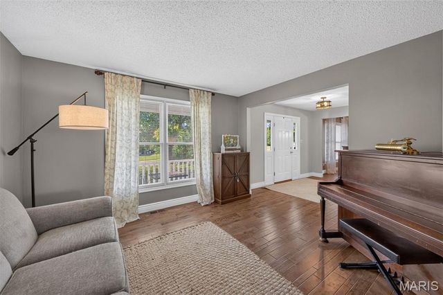 292 England Drive, O'fallon, MO 63366