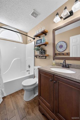 292 England Drive, O'fallon, MO 63366