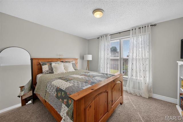 292 England Drive, O'fallon, MO 63366