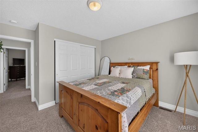 292 England Drive, O'fallon, MO 63366