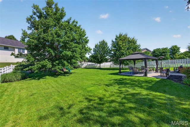 292 England Drive, O'fallon, MO 63366