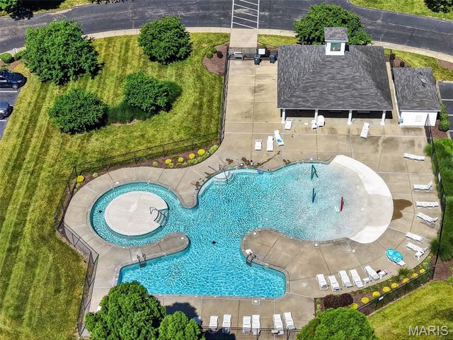 292 England Drive, O'fallon, MO 63366