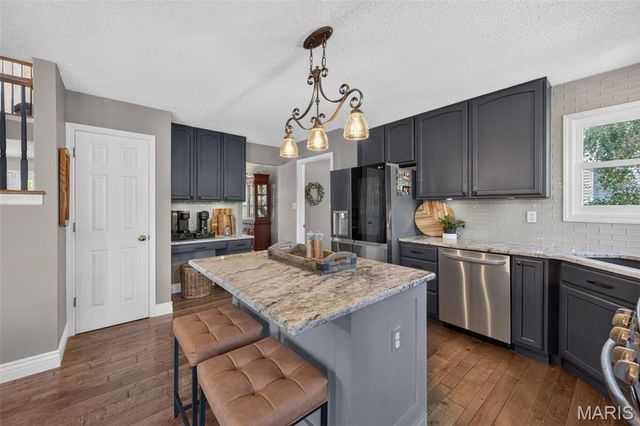 292 England Drive, O'fallon, MO 63366