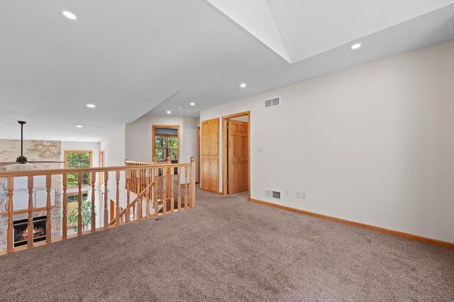 W234N7698 Grey Moss COURT, Sussex, WI 53089