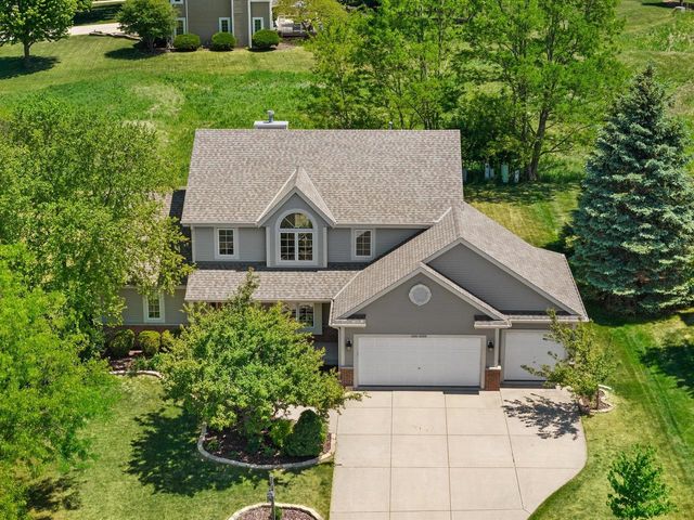 W234N7698 Grey Moss COURT, Sussex, WI 53089