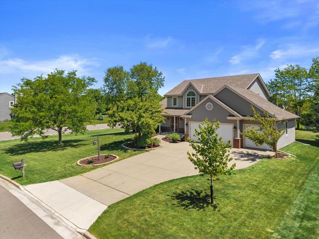 W234N7698 Grey Moss COURT, Sussex, WI 53089