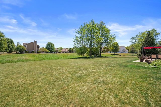 W234N7698 Grey Moss COURT, Sussex, WI 53089