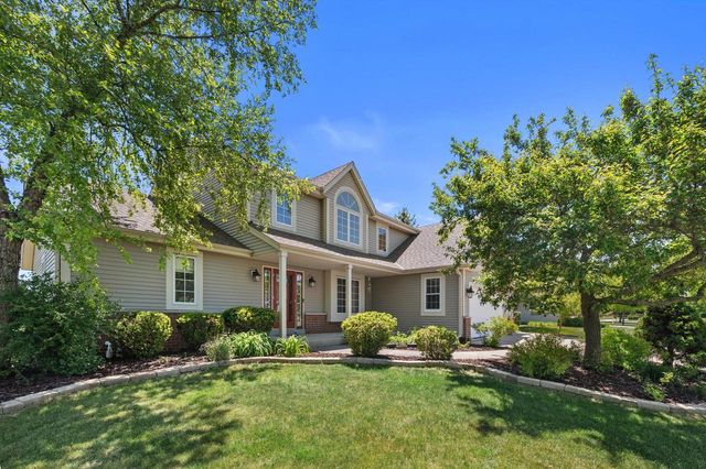 W234N7698 Grey Moss COURT, Sussex, WI 53089