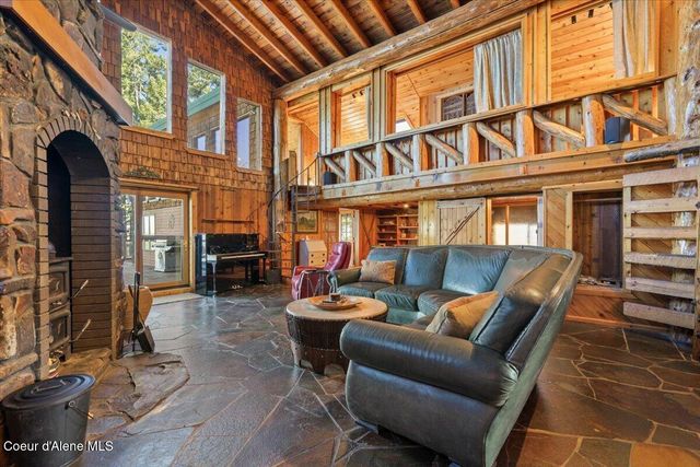 31 S Lightning Spur LN, Coeur D'alene, ID 83814