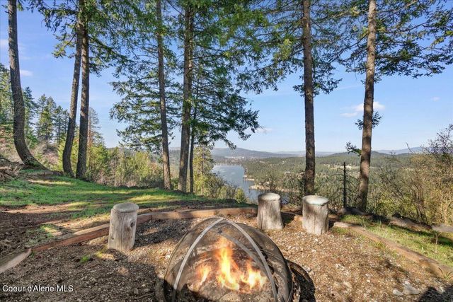31 S Lightning Spur LN, Coeur D'alene, ID 83814