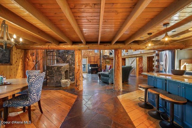 31 S Lightning Spur LN, Coeur D'alene, ID 83814