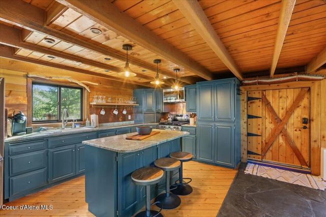 31 S Lightning Spur LN, Coeur D'alene, ID 83814