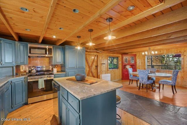 31 S Lightning Spur LN, Coeur D'alene, ID 83814