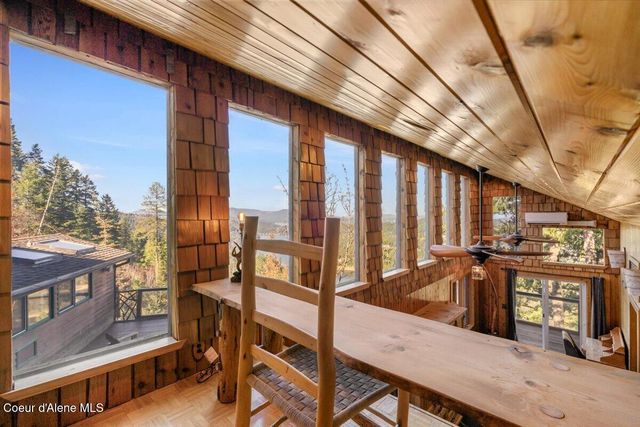 31 S Lightning Spur LN, Coeur D'alene, ID 83814