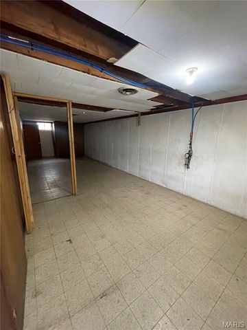 1221 Scott Avenue, St Louis, MO 63138